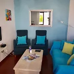 House Located In Opposite Of Beach! Lejlighed *