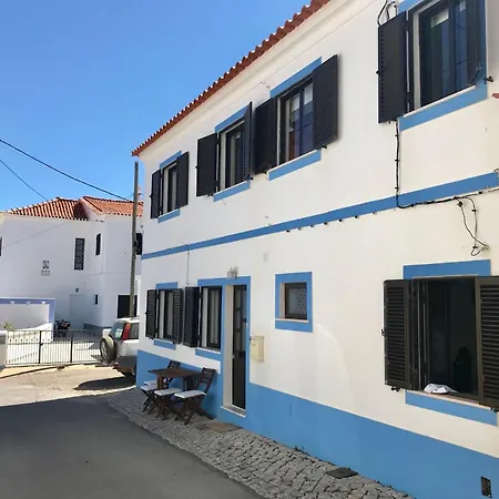 Appartement House Located In Opposite Of Beach! *