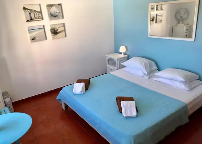 House Located In Opposite Of Beach! *
