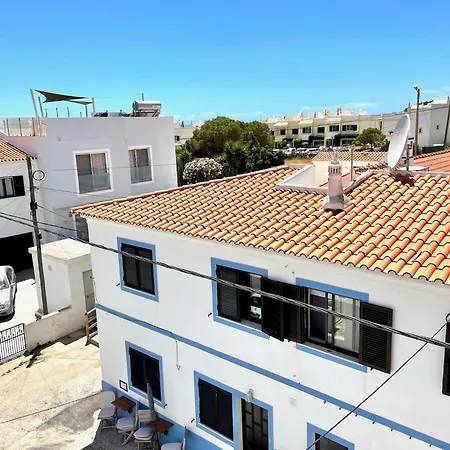 House Located In Opposite Of Beach! * ラゴア