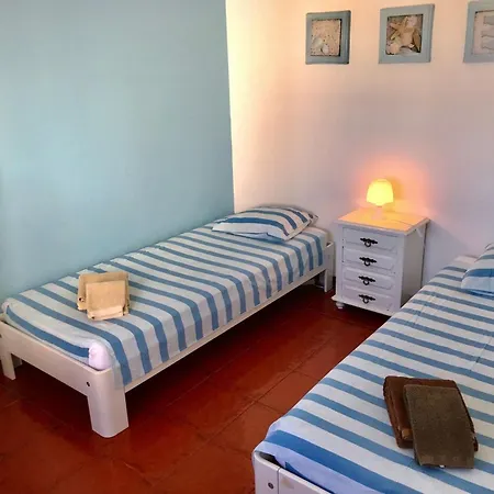 House Located In Opposite Of Beach! アパート ラゴア
